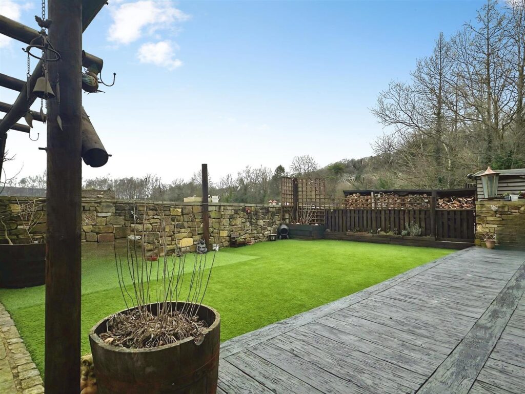 Hurds Hollow, Matlock, Derbyshire, DE4 3JZ