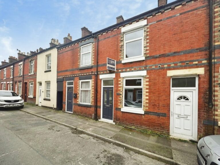 Grove Street, Leek, Staffordshire, ST13 8DX