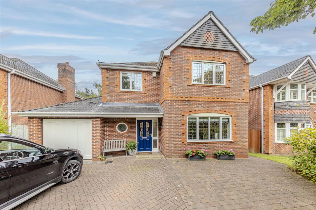 East Drive, Cheddleton, Staffordshire, ST13 7DN