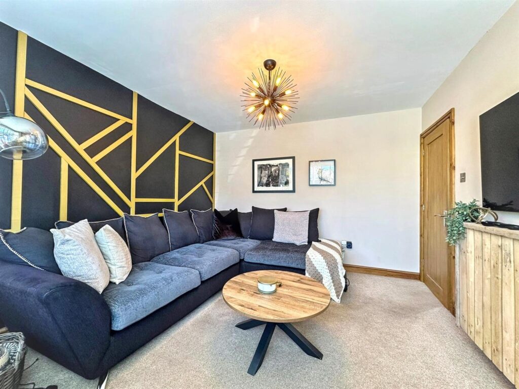Crossfield Avenue, Blythe Bridge, Staffordshire, ST11 9PL