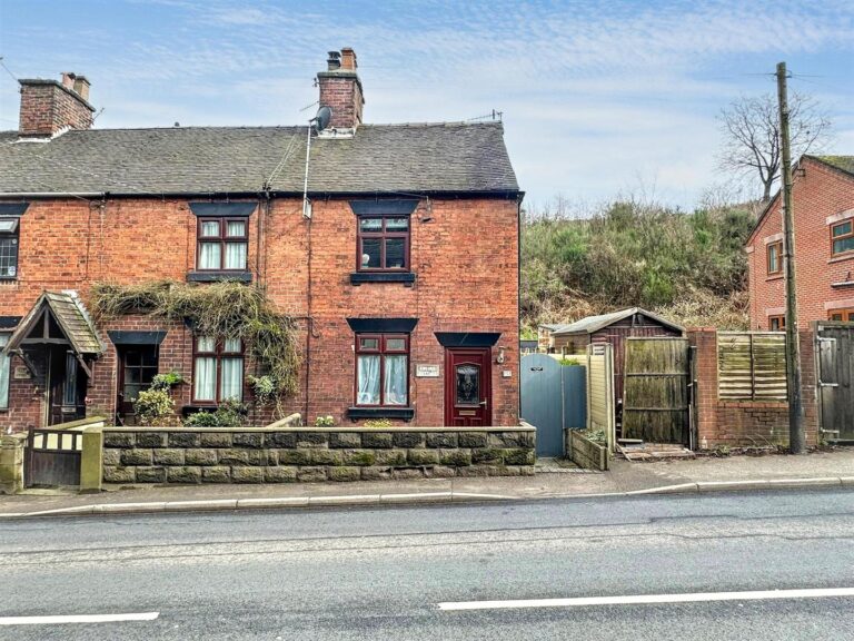 Cheadle Road, Cheddleton, Staffordshire, ST13 7HN