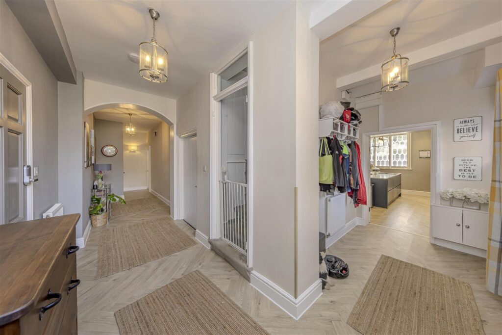 Light Oaks Estate, Oakamoor, Staffordshire, ST10 3AN
