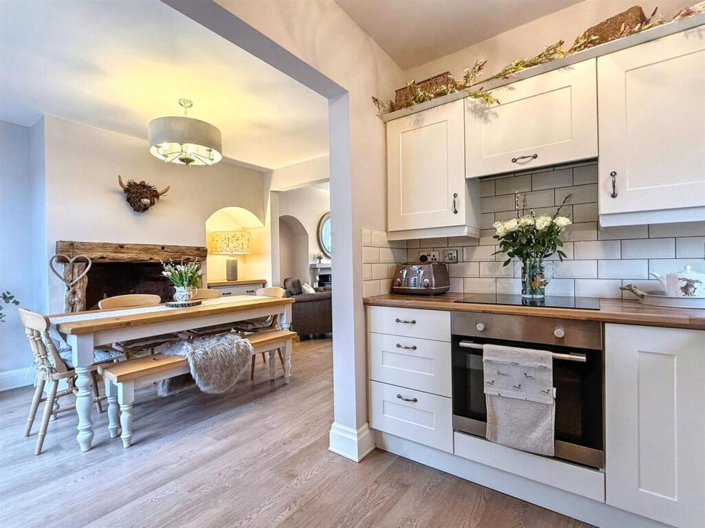 Eversley Avenue, Leek, Staffordshire, ST13 5HS