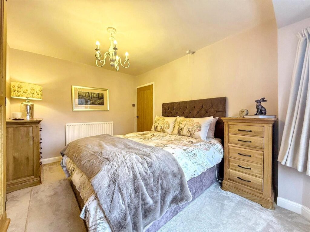Eversley Avenue, Leek, Staffordshire, ST13 5HS