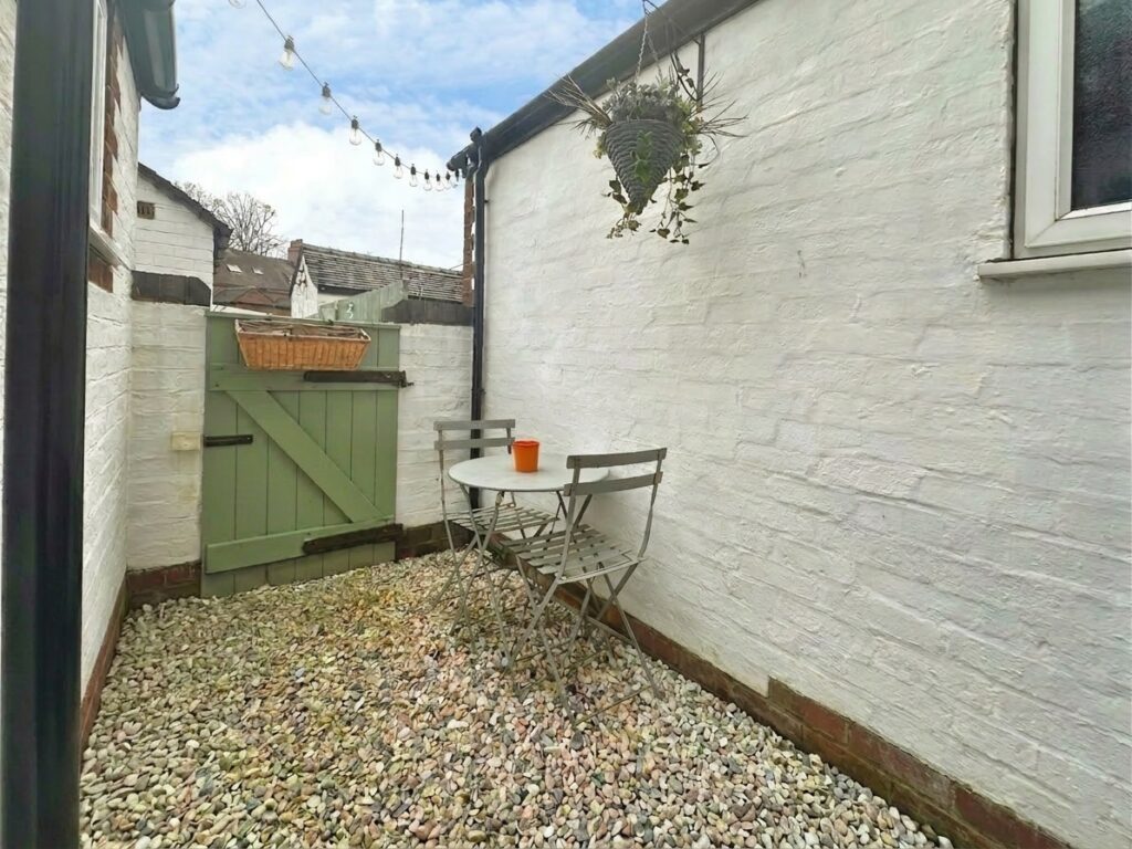 Grove Street, Leek, Staffordshire, ST13 8DX