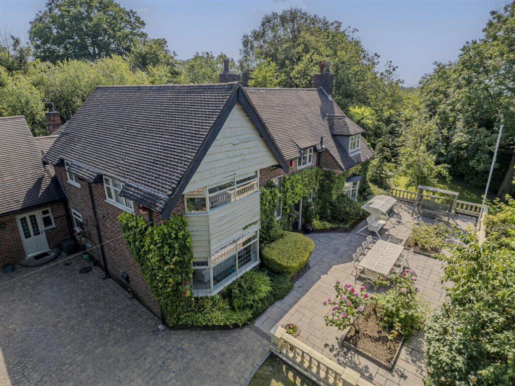 Honeysuckle Lane, Longsdon, Staffordshire, ST9 9QN