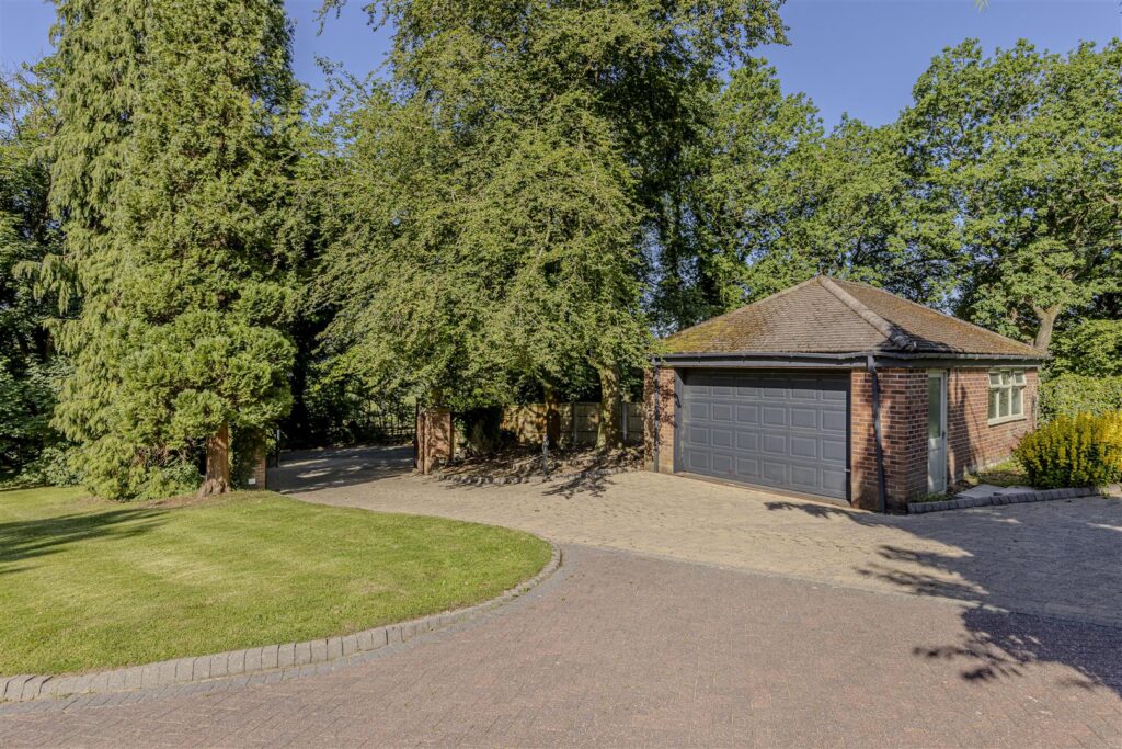Honeysuckle Lane, Longsdon, Staffordshire, ST9 9QN