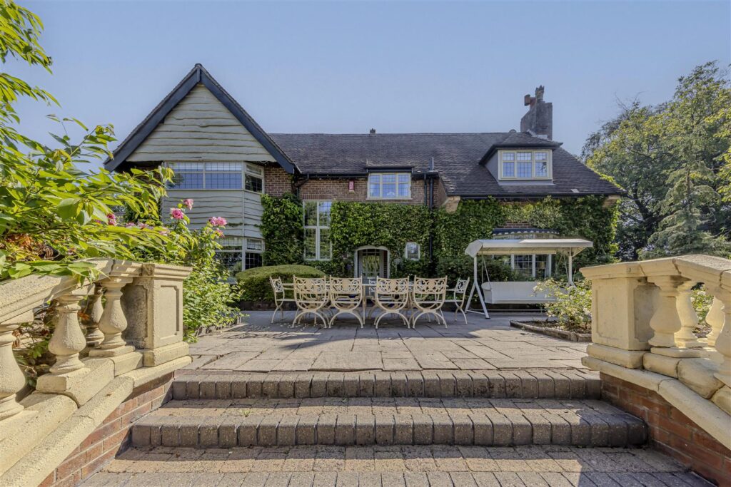 Honeysuckle Lane, Longsdon, Staffordshire, ST9 9QN