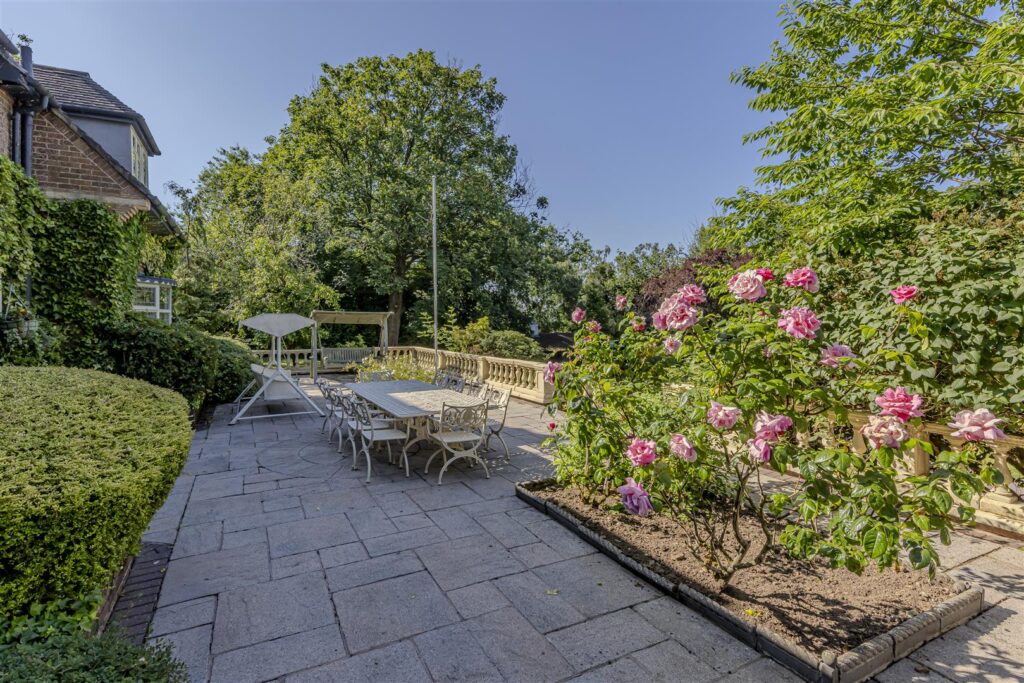 Honeysuckle Lane, Longsdon, Staffordshire, ST9 9QN