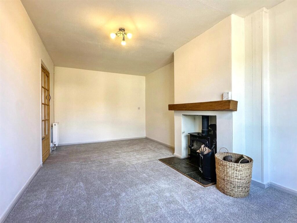 Argles Road, Leek, Staffordshire, ST13 6PG