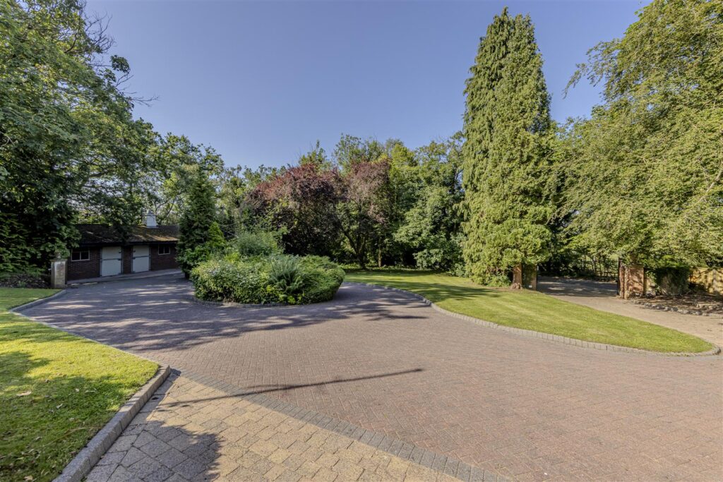 Honeysuckle Lane, Longsdon, Staffordshire, ST9 9QN