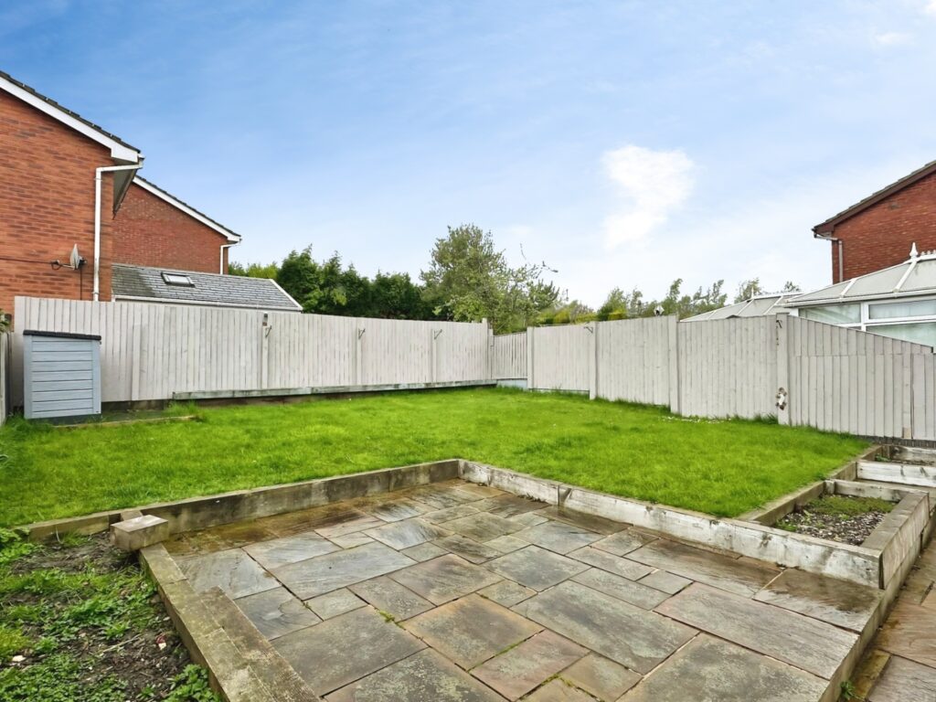 Lightwood Road, Newcastle, Staffordshire, ST5 7TT