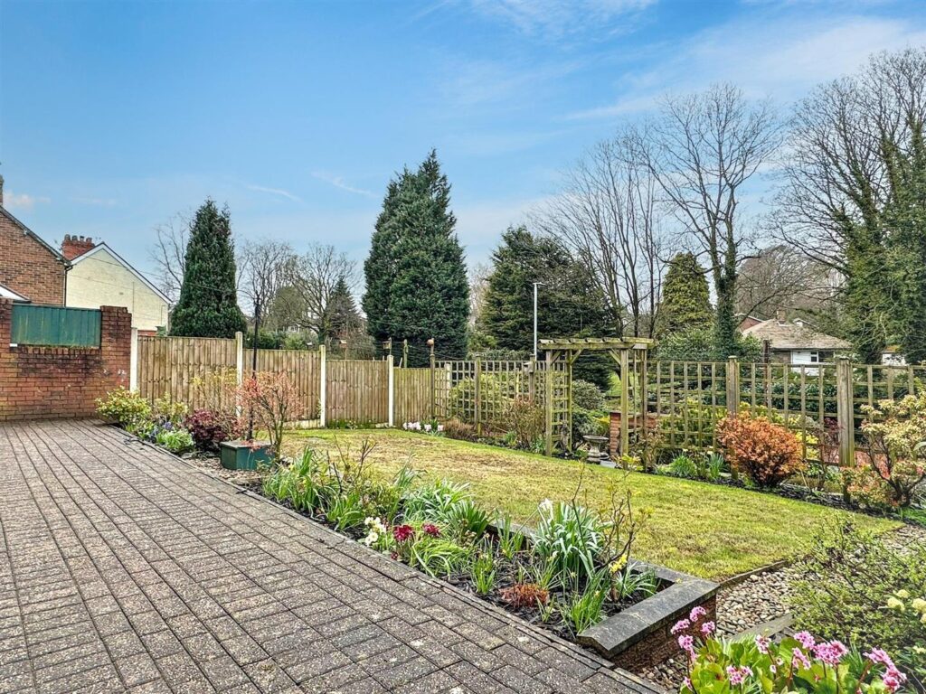 Beech Avenue, Cheddleton, Staffordshire, ST13 7JA