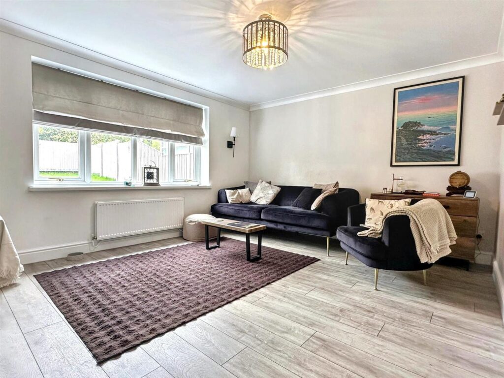 Lightwood Road, Newcastle, Staffordshire, ST5 7TT