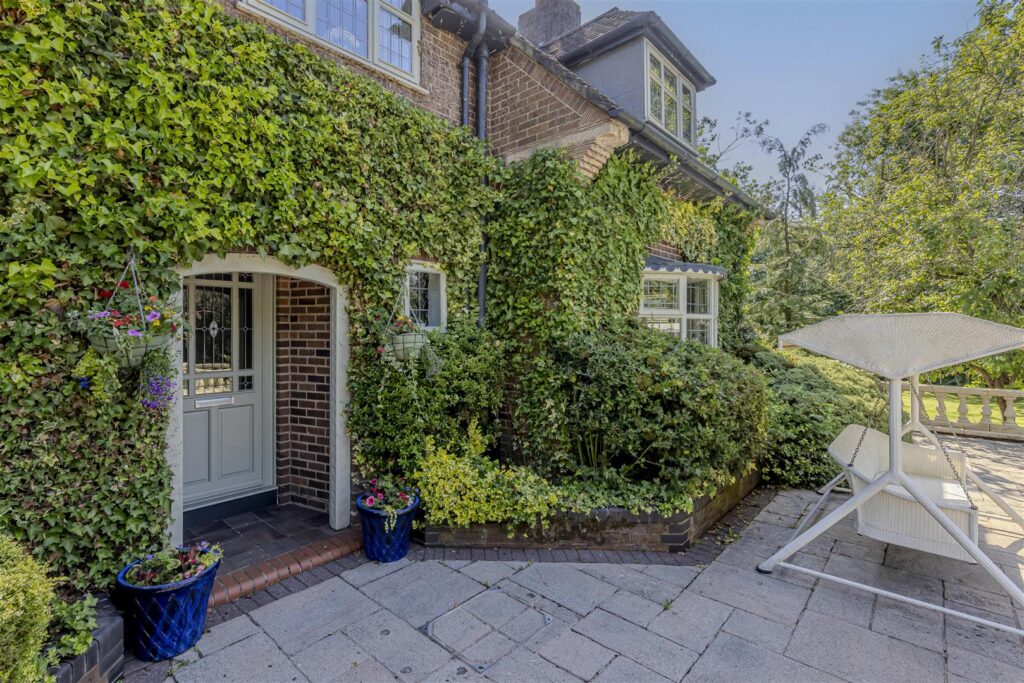 Honeysuckle Lane, Longsdon, Staffordshire, ST9 9QN