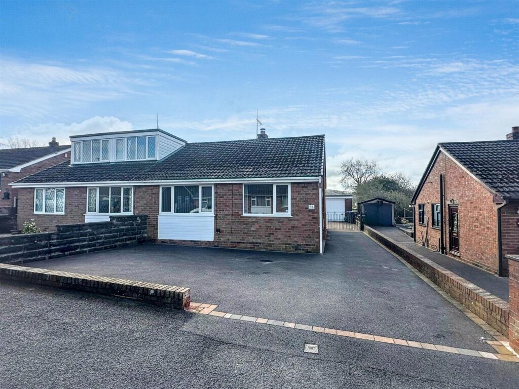 Thorley Drive, Cheadle, Staffordshire, ST10 1SA