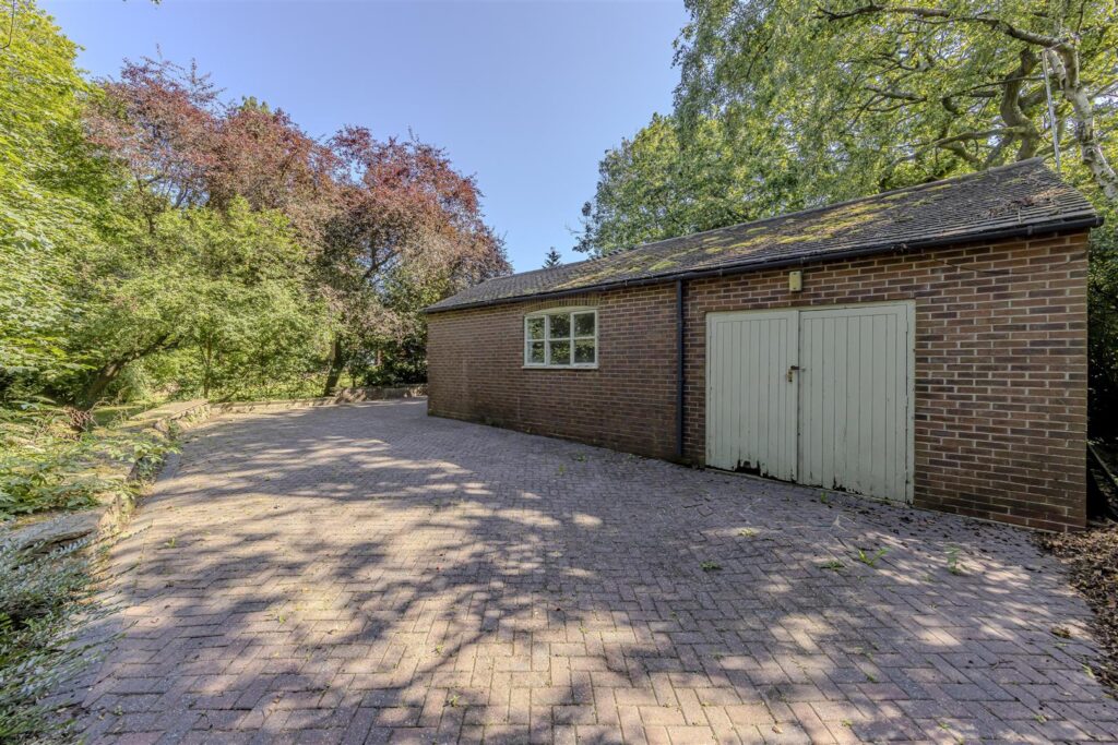 Honeysuckle Lane, Longsdon, Staffordshire, ST9 9QN