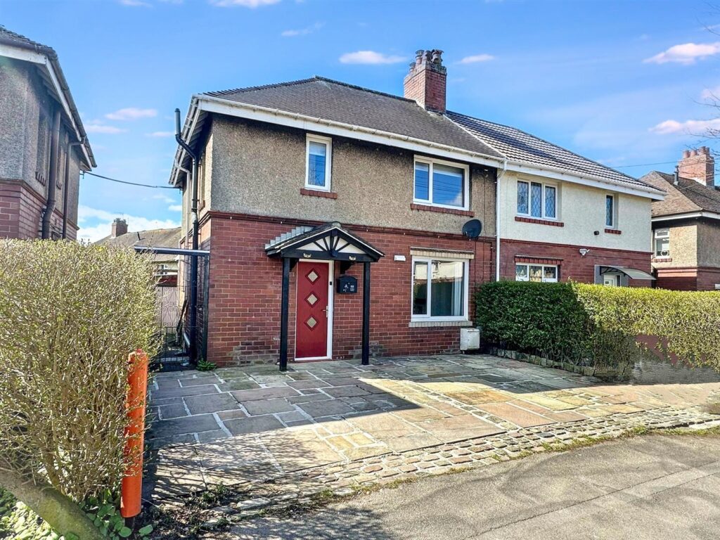Argles Road, Leek, Staffordshire, ST13 6PG