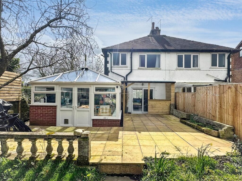 Cellarhead Road, Werrington, Staffordshire, ST9 0HW