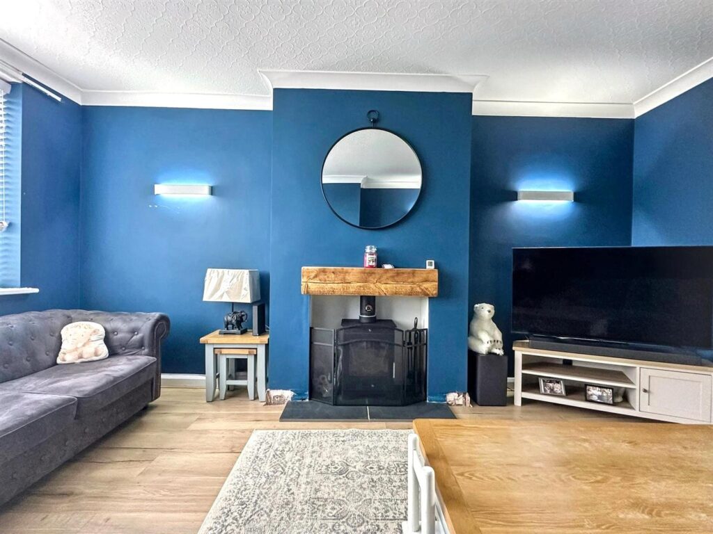 Cellarhead Road, Werrington, Staffordshire, ST9 0HW