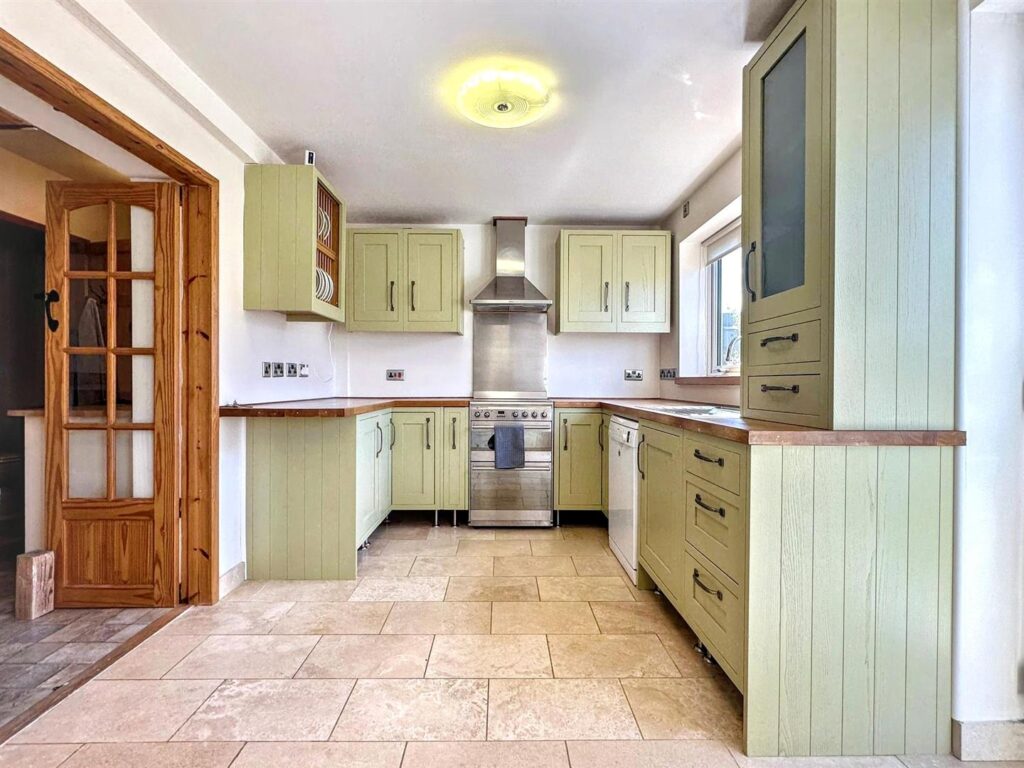 Argles Road, Leek, Staffordshire, ST13 6PG