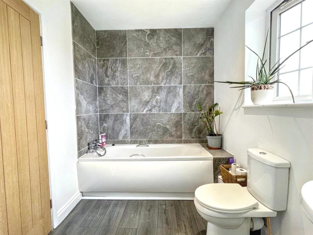 Bromsberrow Way, Meir Park, Stoke-On-Trent, ST3 7UE