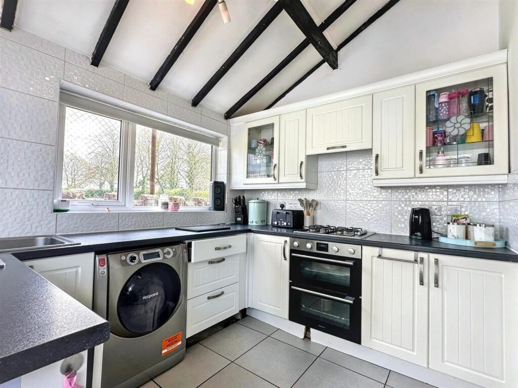 Cellarhead Road, Werrington, Staffordshire, ST9 0HW
