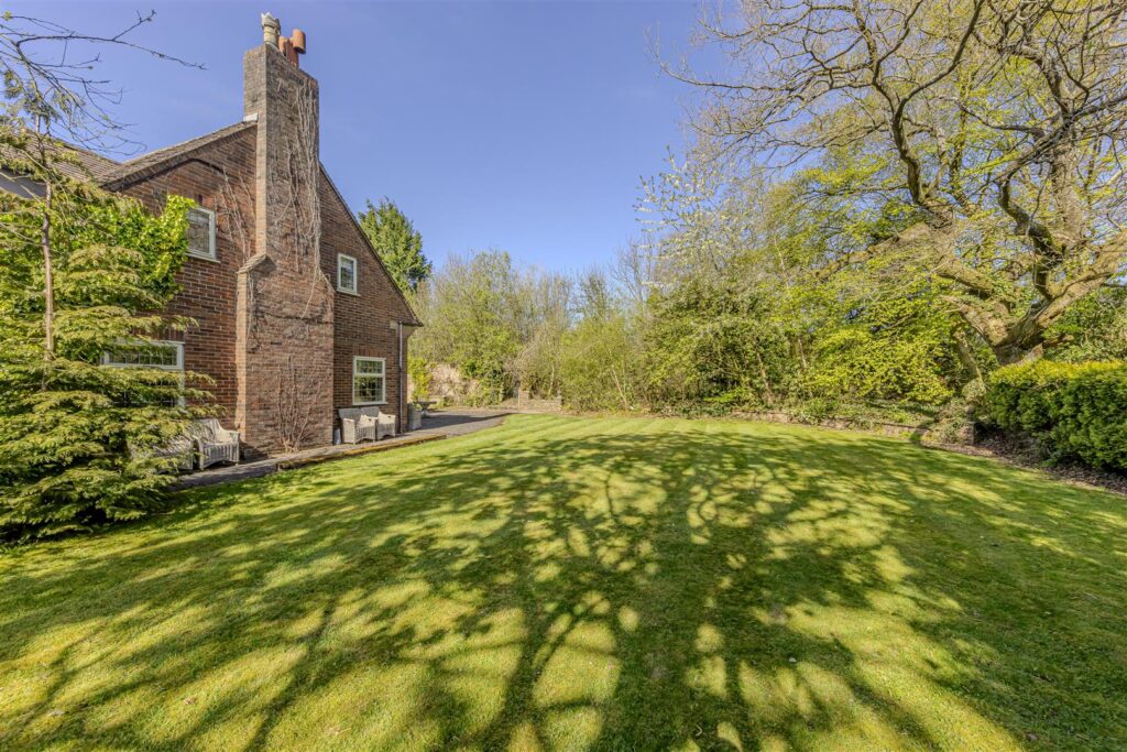 Honeysuckle Lane, Longsdon, Staffordshire, ST9 9QN