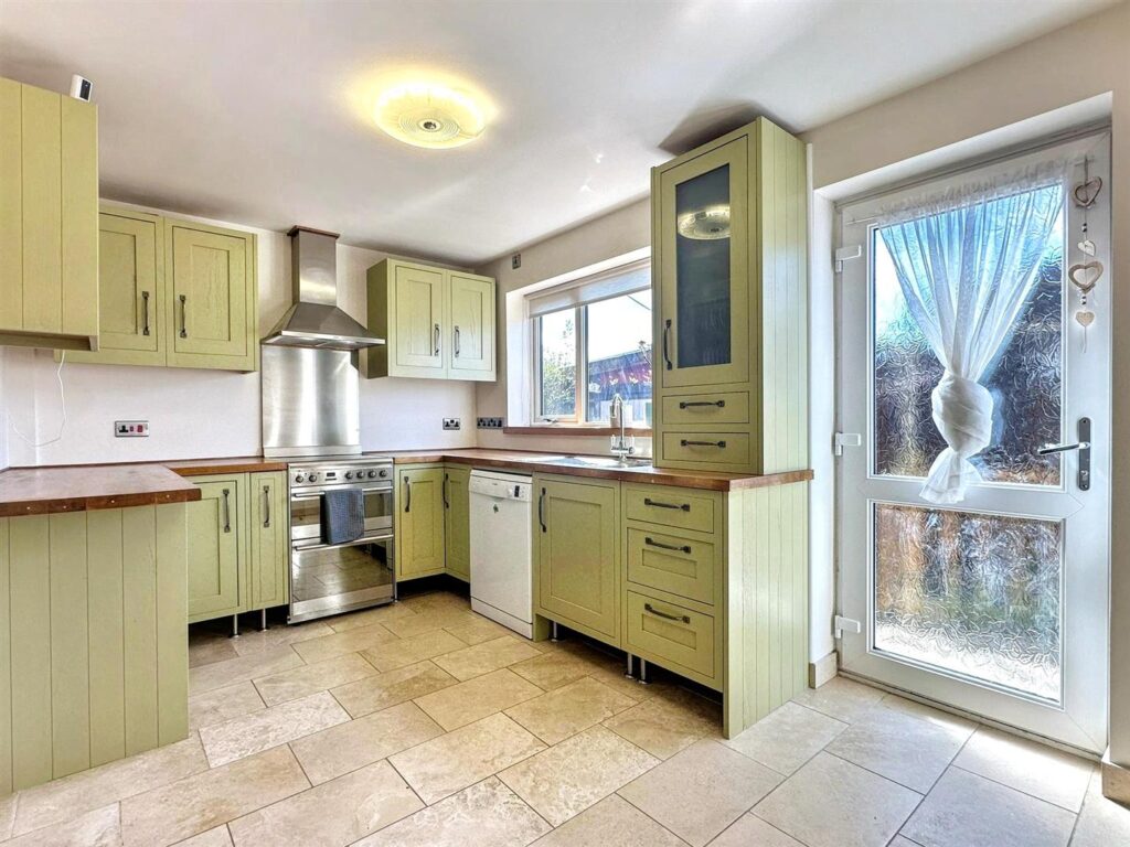 Argles Road, Leek, Staffordshire, ST13 6PG