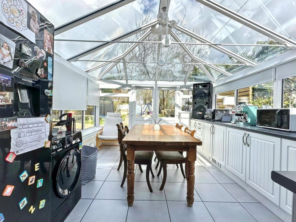 Cellarhead Road, Werrington, Staffordshire, ST9 0HW