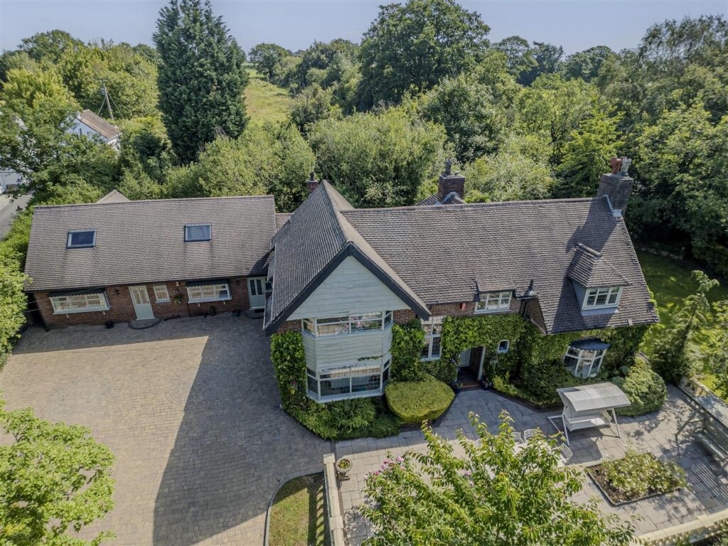 Honeysuckle Lane, Longsdon, Staffordshire, ST9 9QN