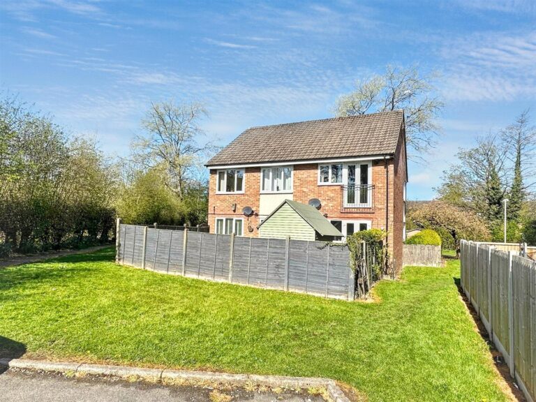 Stallington Close, Blythe Bridge, Staffordshire, ST11 9QF