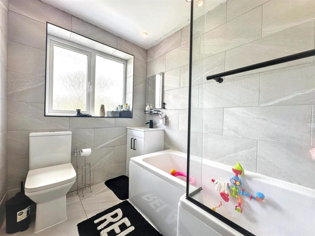 Cellarhead Road, Werrington, Staffordshire, ST9 0HW