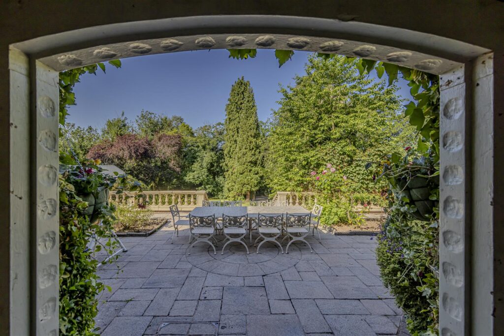 Honeysuckle Lane, Longsdon, Staffordshire, ST9 9QN