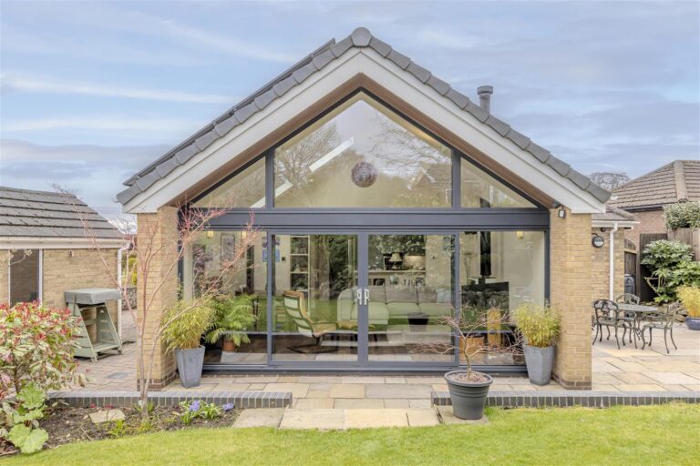 Woodside Avenue, Brown Edge, Staffordshire, ST6 8RX