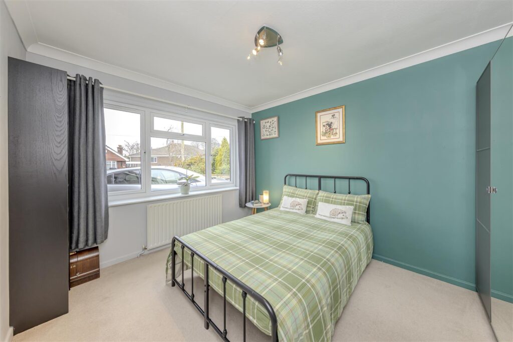 Woodside Avenue, Brown Edge, Staffordshire, ST6 8RX