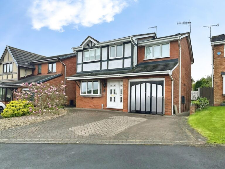 Lightwood Road, Newcastle, Staffordshire, ST5 7TT
