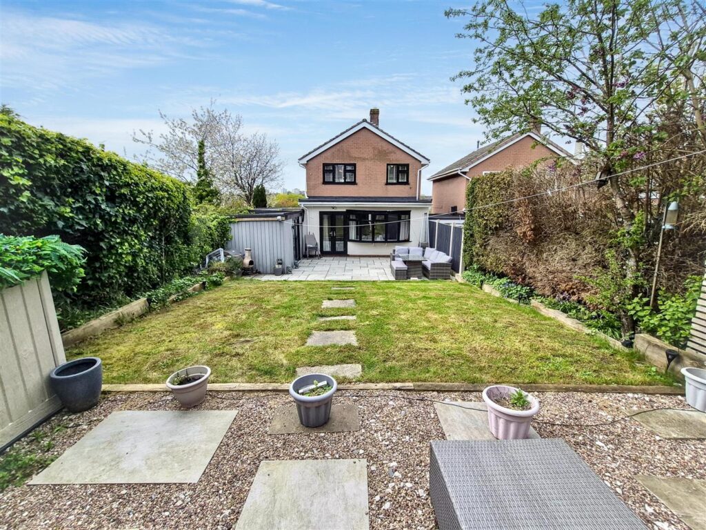 Debenham Crescent, Eaton Park, Stoke-On-Trent, ST2 9NW