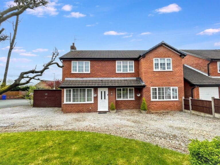 Bromsberrow Way, Meir Park, Stoke-On-Trent, ST3 7UE