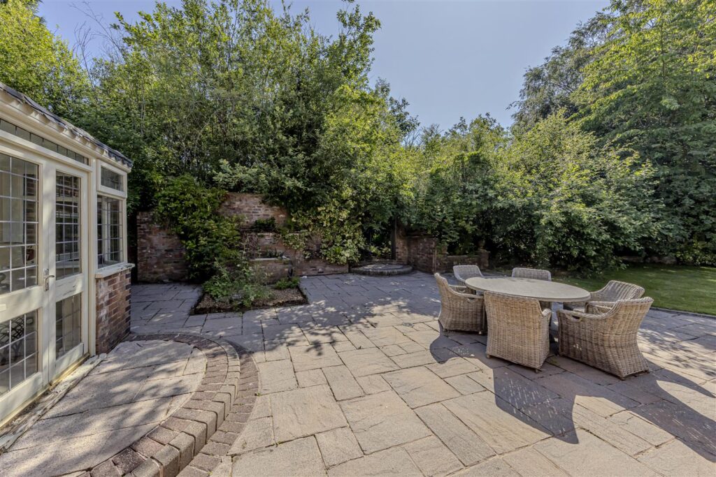 Honeysuckle Lane, Longsdon, Staffordshire, ST9 9QN