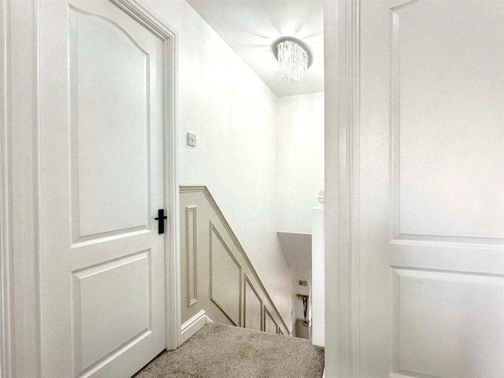 Lightwood Road, Newcastle, Staffordshire, ST5 7TT