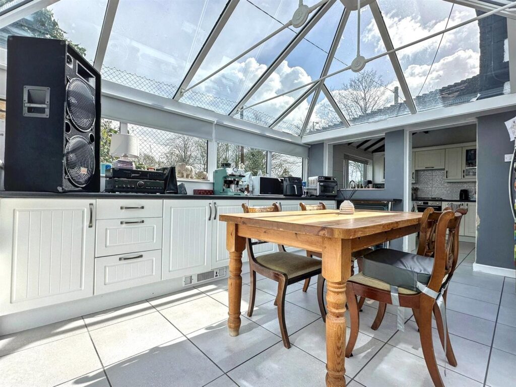 Cellarhead Road, Werrington, Staffordshire, ST9 0HW
