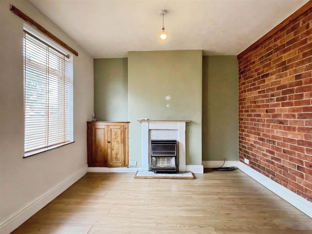 Buxton Road, Leek, Staffordshire, ST13 6EE