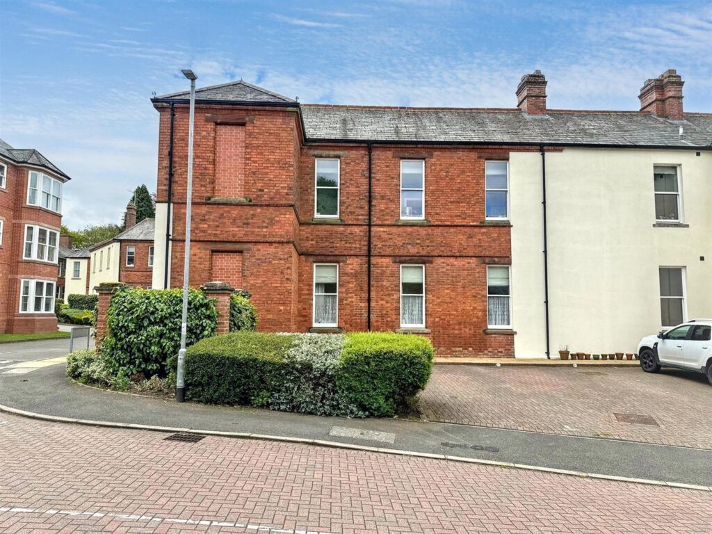 Willow Drive, Cheddleton, Staffordshire, ST13 7FG