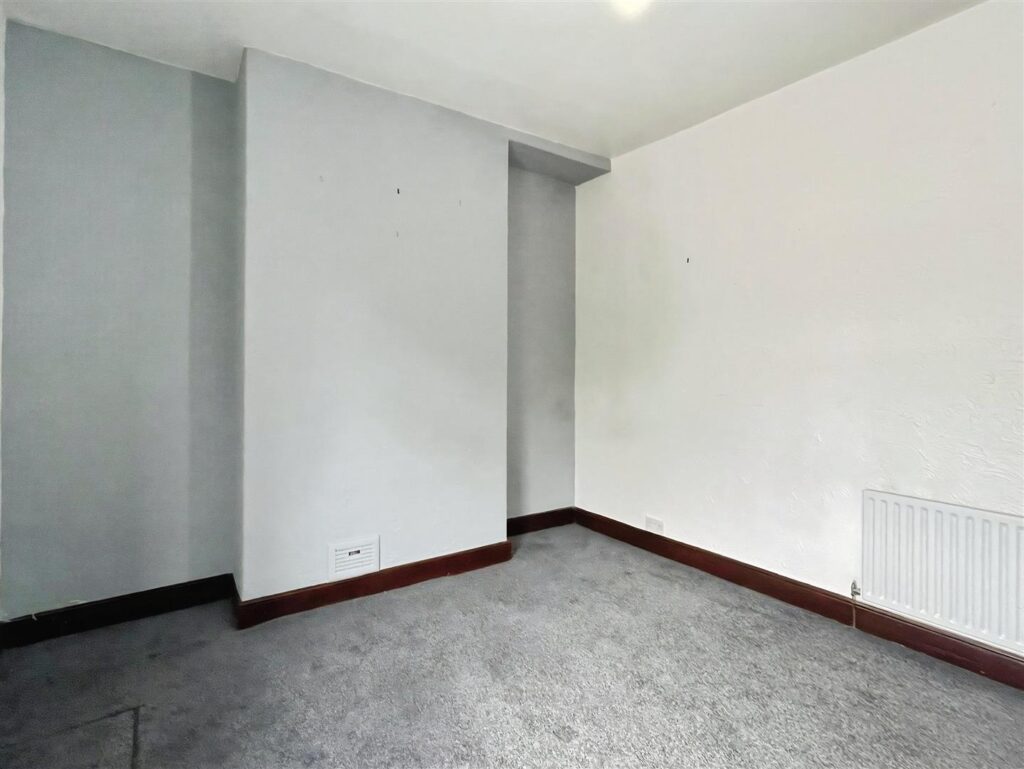 Buxton Road, Leek, Staffordshire, ST13 6EE