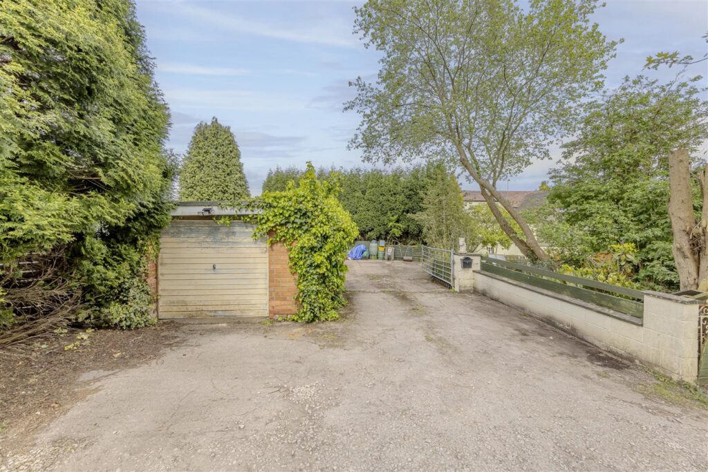Colclough Lane, Newchapel, Stoke On Trent, ST6 5RN