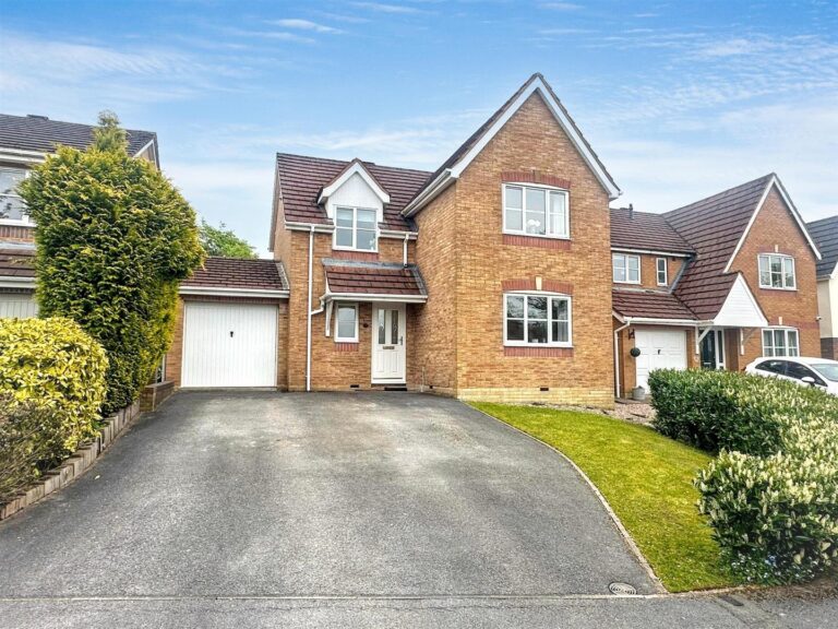 Milltown Way, Leek, Staffordshire, ST13 5SZ
