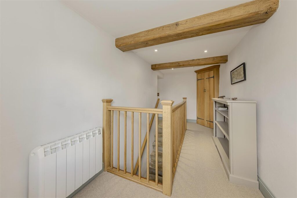 Alstonefield, Nr Ashbourne, Staffordshire, DE6 2FR