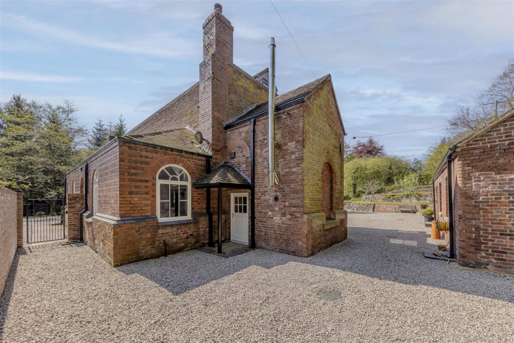 Sutherland Road, Longsdon, Staffordshire, ST9 9QD