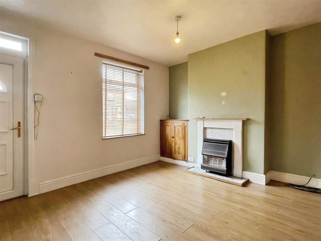 Buxton Road, Leek, Staffordshire, ST13 6EE